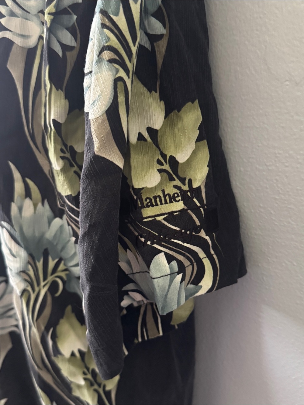 Tommy Bahama Dynamic Deco Camp Shirt – Large – New with Tags - Picture 10 of 10